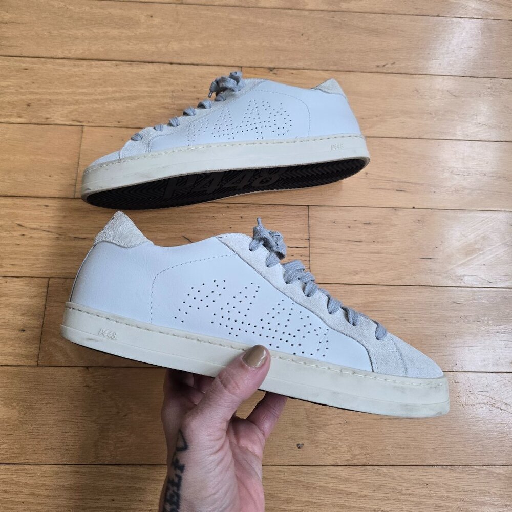 P448 | John cream leather low-top skater sneakers | WMS 6
